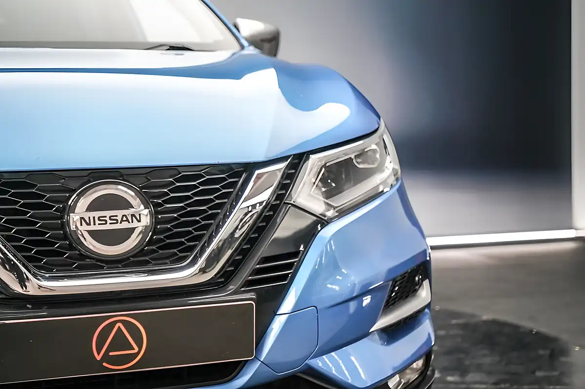 Used 2018 Nissan Qashqai Tekna+ Blue - Interior and Exterior details 6