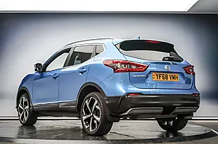 Used 2018 Nissan Qashqai Tekna+ Blue - Interior and Exterior details 7