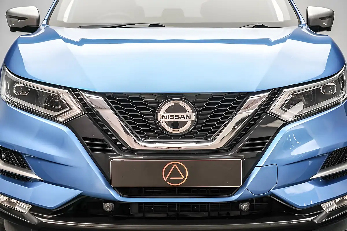 Used 2018 Nissan Qashqai Tekna+ Blue - Interior and Exterior details 8