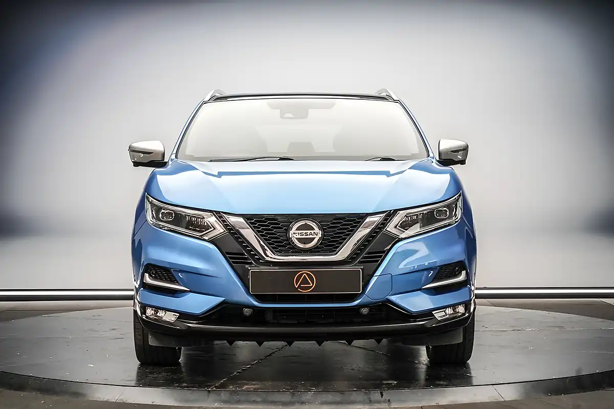 Used 2018 Nissan Qashqai Tekna+ Blue - Interior and Exterior details 9