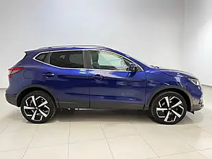 Used 2018 Nissan Qashqai Tekna Blue - Interior and Exterior details 10