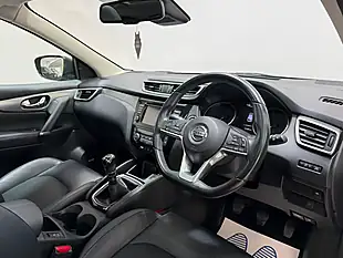 Used 2018 Nissan Qashqai Tekna Blue - Interior and Exterior details 11