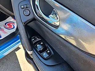 Used 2018 Nissan Qashqai Tekna Blue - Interior and Exterior details 17