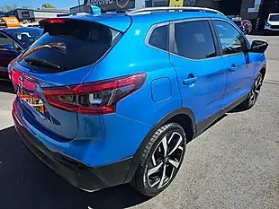 Used 2018 Nissan Qashqai Tekna Blue - Interior and Exterior details 4