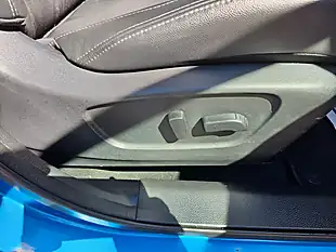 Used 2018 Nissan Qashqai Tekna Blue - Interior and Exterior details 9
