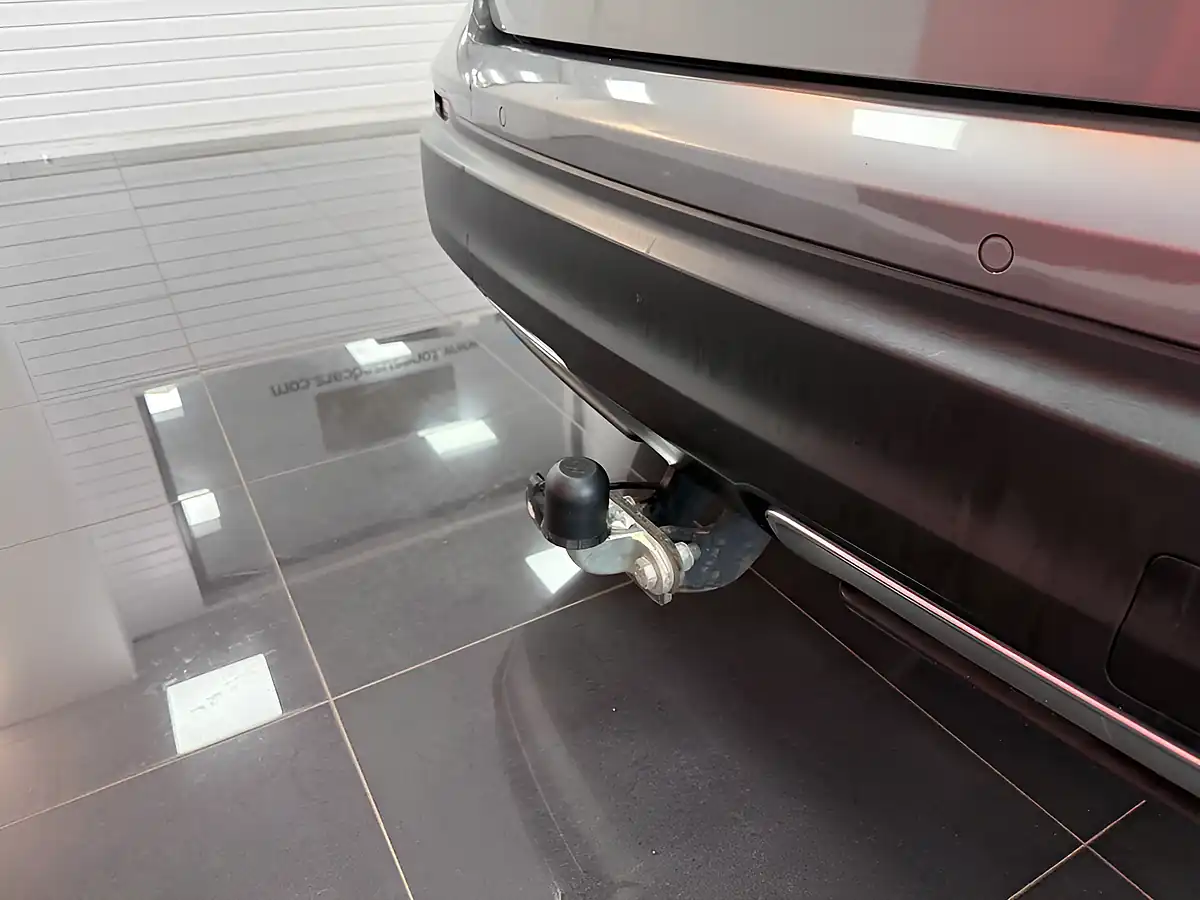Used 2018 Nissan Qashqai Tekna Grey - Interior and Exterior details 11