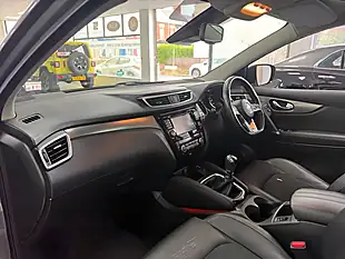 Used 2018 Nissan Qashqai Tekna Grey - Interior and Exterior details 16