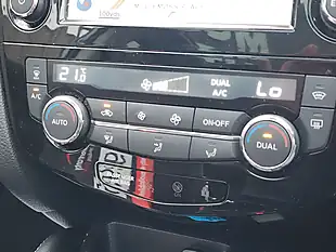 Used 2018 Nissan Qashqai Tekna Grey - Interior and Exterior details 14