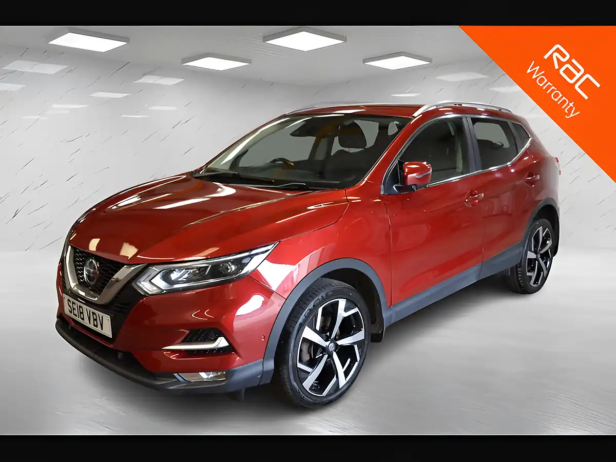 Used 2018 Nissan Qashqai Tekna Magnetic Red - Front View