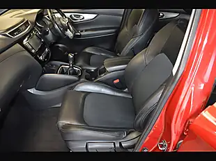 Used 2018 Nissan Qashqai Tekna Magnetic Red - Interior and Exterior details 13