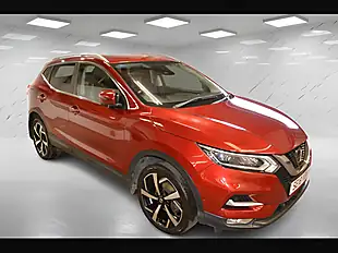 Used 2018 Nissan Qashqai Tekna Magnetic Red - Interior and Exterior details 4
