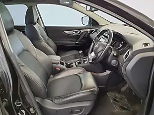 Used 2018 Nissan Qashqai Tekna Pearl Black - Interior and Exterior details 10