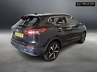 Used 2018 Nissan Qashqai Tekna Pearl Black - Interior and Exterior details 2