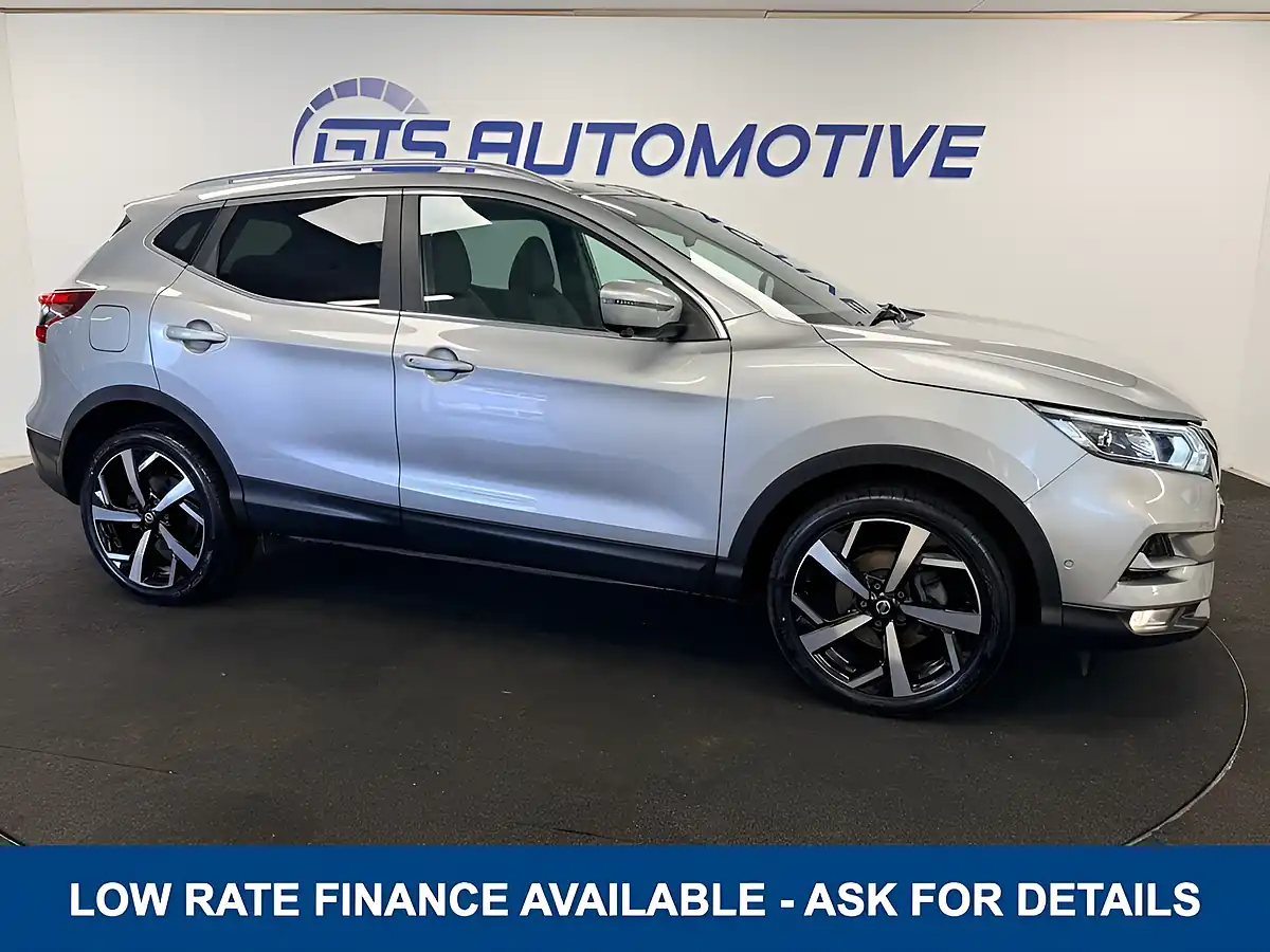 Used 2018 Nissan Qashqai Tekna Plus Blade Grey - Front View