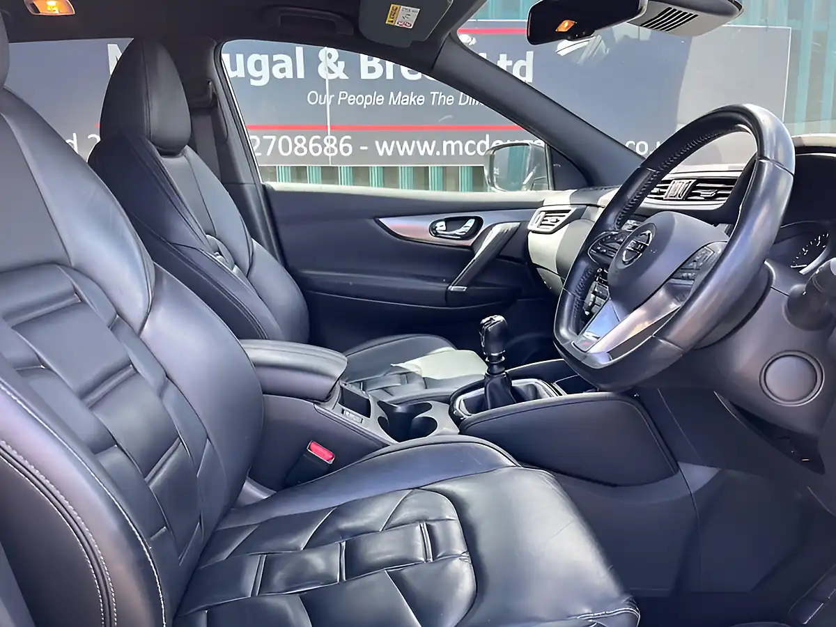 Used 2018 Nissan Qashqai Tekna Plus White - Interior and Exterior details 15