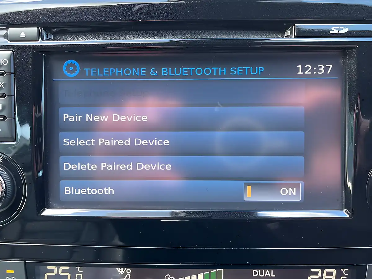 Used 2018 Nissan Qashqai Tekna Plus White - Interior and Exterior details 10