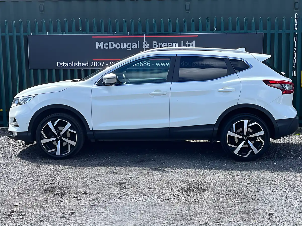 Used 2018 Nissan Qashqai Tekna Plus White - Interior and Exterior details 3