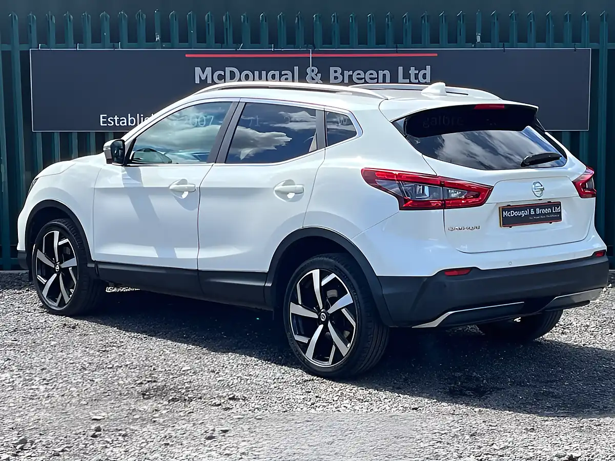 Used 2018 Nissan Qashqai Tekna Plus White - Interior and Exterior details 4