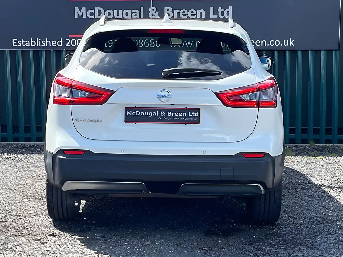 Used 2018 Nissan Qashqai Tekna Plus White - Interior and Exterior details 5