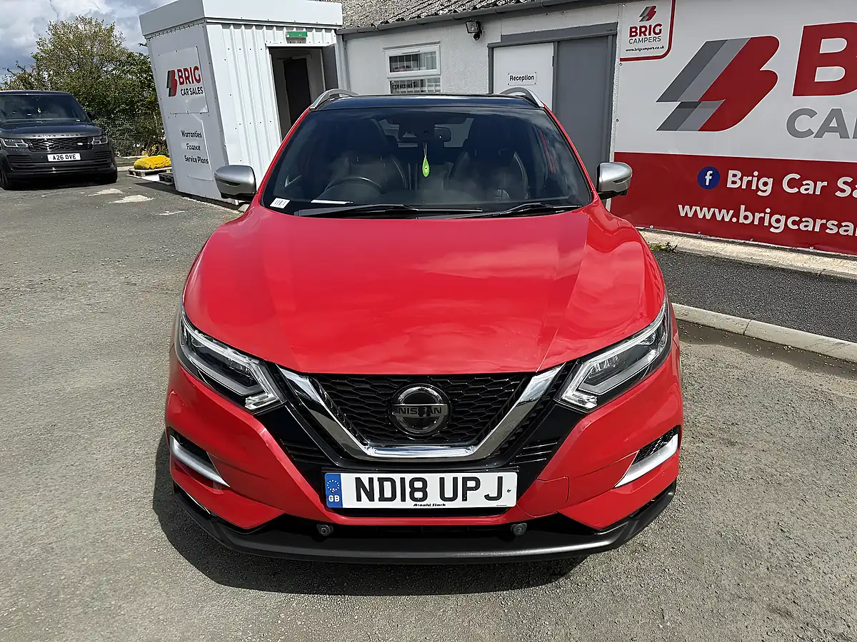 Used 2018 Nissan Qashqai Tekna+ Red - Interior and Exterior details 3