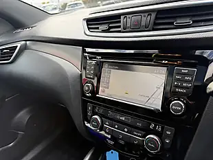 Used 2018 Nissan Qashqai Tekna+ Red - Interior and Exterior details 19