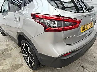 Used 2018 Nissan Qashqai Tekna Silver - Interior and Exterior details 12