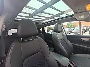 Used 2018 Nissan Qashqai Tekna Silver - Interior and Exterior details 14