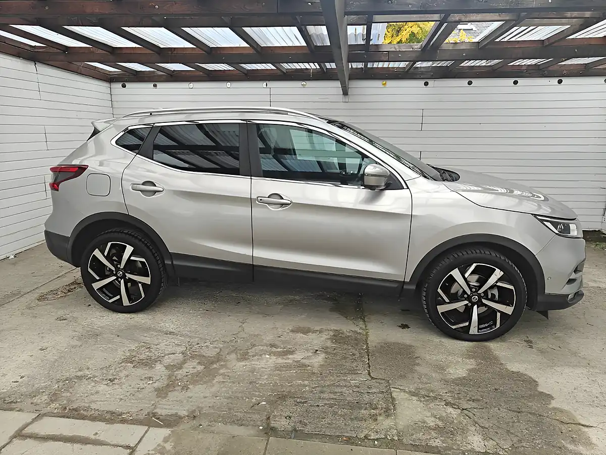 Used 2018 Nissan Qashqai Tekna Silver - Interior and Exterior details 2