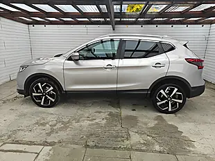 Used 2018 Nissan Qashqai Tekna Silver - Interior and Exterior details 3