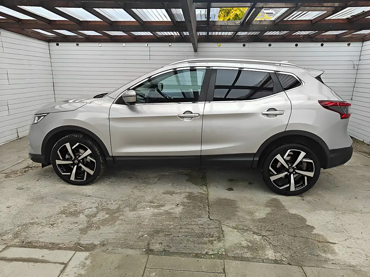 Used 2018 Nissan Qashqai Tekna Silver - Interior and Exterior details 3