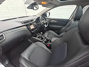 Used 2018 Nissan Qashqai Tekna Silver - Interior and Exterior details 4