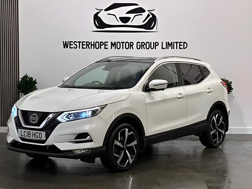 Used 2018 Nissan Qashqai Tekna White - Interior and Exterior details 12