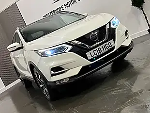 Used 2018 Nissan Qashqai Tekna White - Interior and Exterior details 15