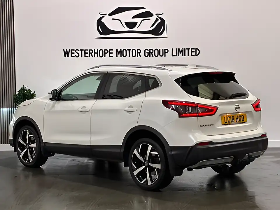 Used 2018 Nissan Qashqai Tekna White - Interior and Exterior details 2