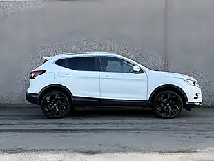 Used 2018 Nissan Qashqai Tekna White - Interior and Exterior details 4