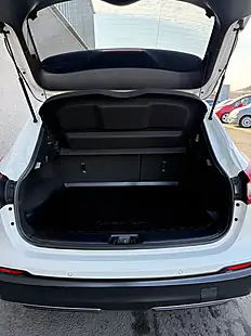 Used 2018 Nissan Qashqai Tekna White - Interior and Exterior details 5