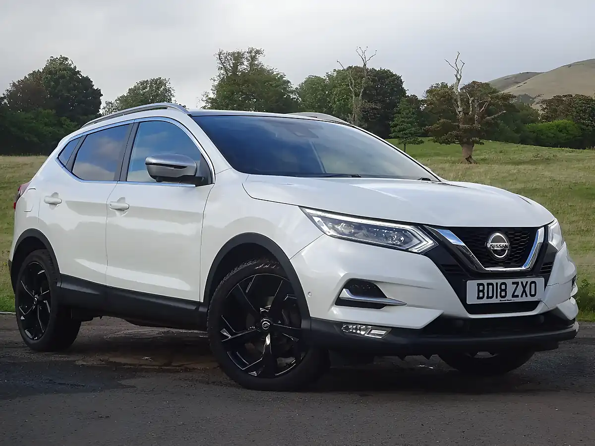 Used 2018 Nissan Qashqai Tekna+ White - Front View