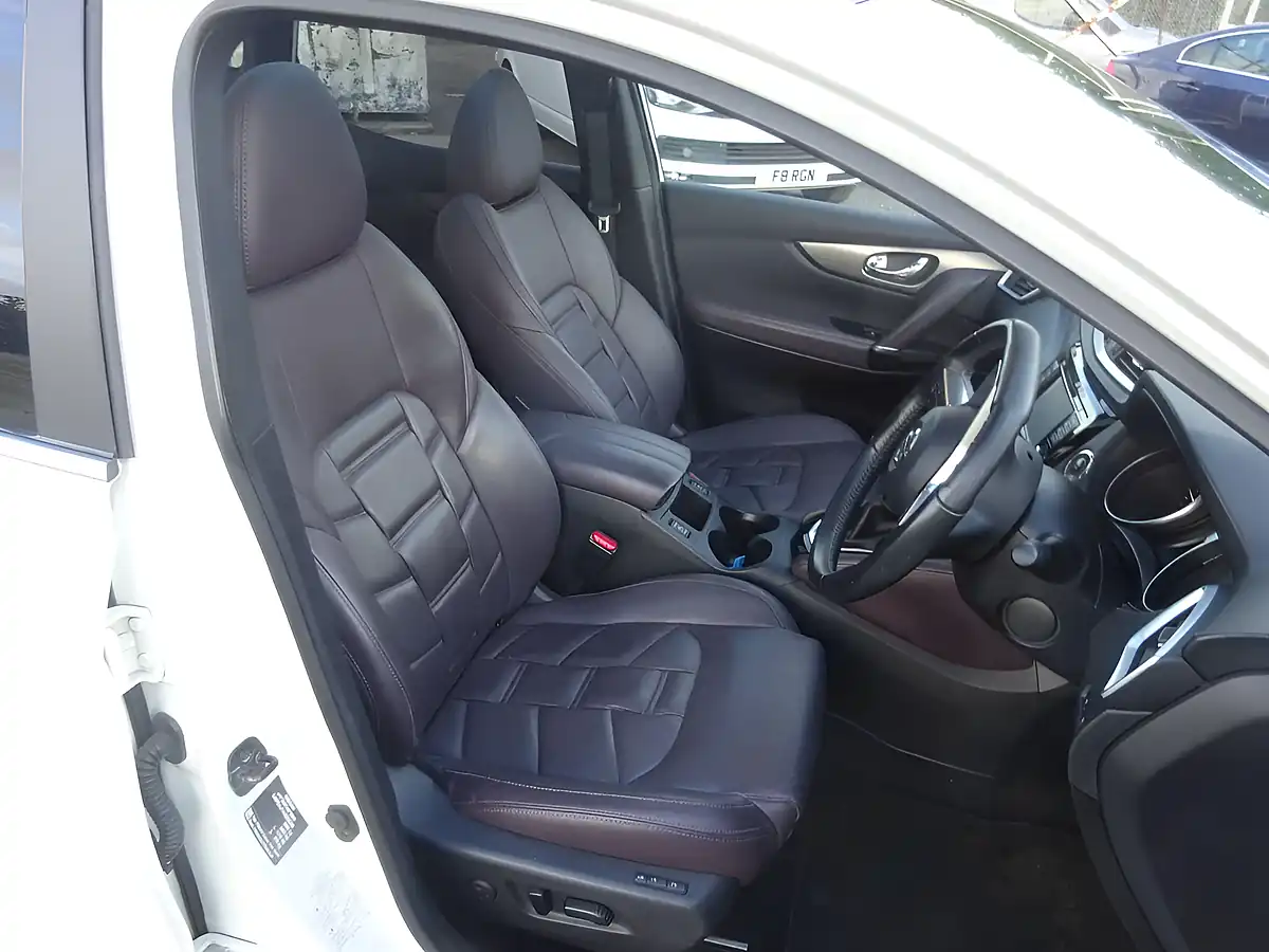 Used 2018 Nissan Qashqai Tekna+ White - Interior and Exterior details 12