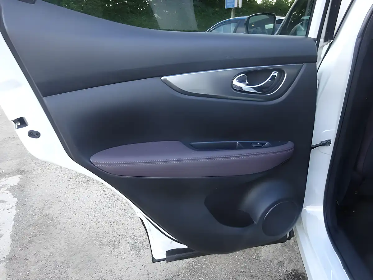 Used 2018 Nissan Qashqai Tekna+ White - Interior and Exterior details 15