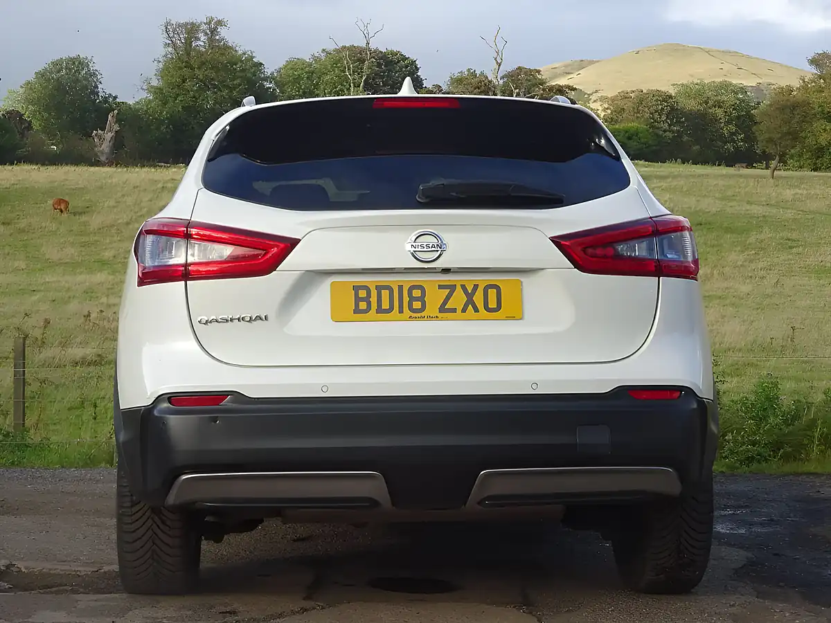 Used 2018 Nissan Qashqai Tekna+ White - Interior and Exterior details 4