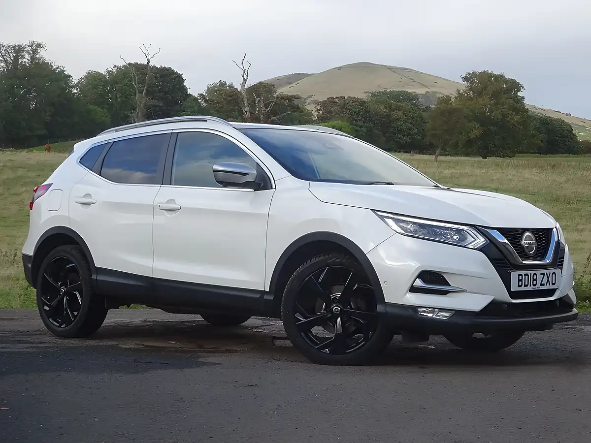 Used 2018 Nissan Qashqai Tekna+ White - Interior and Exterior details 6