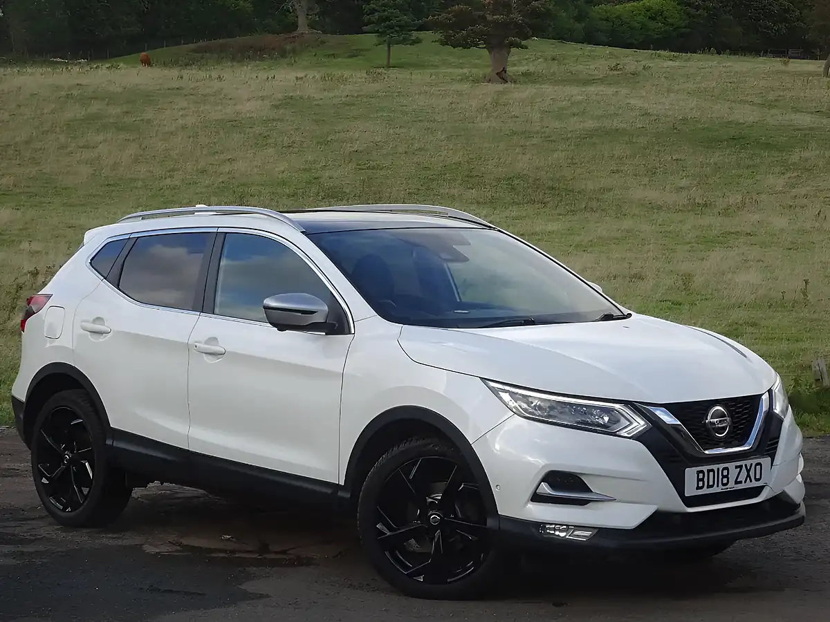Used 2018 Nissan Qashqai Tekna+ White - Interior and Exterior details 7