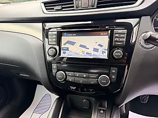 Used 2018 Nissan Qashqai Tekna White - Interior and Exterior details 13