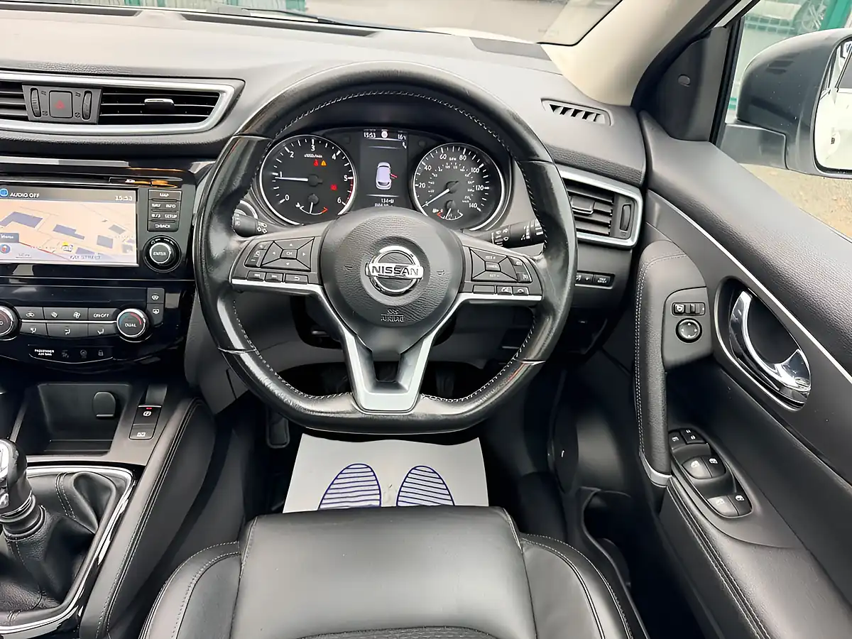 Used 2018 Nissan Qashqai Tekna White - Interior and Exterior details 19