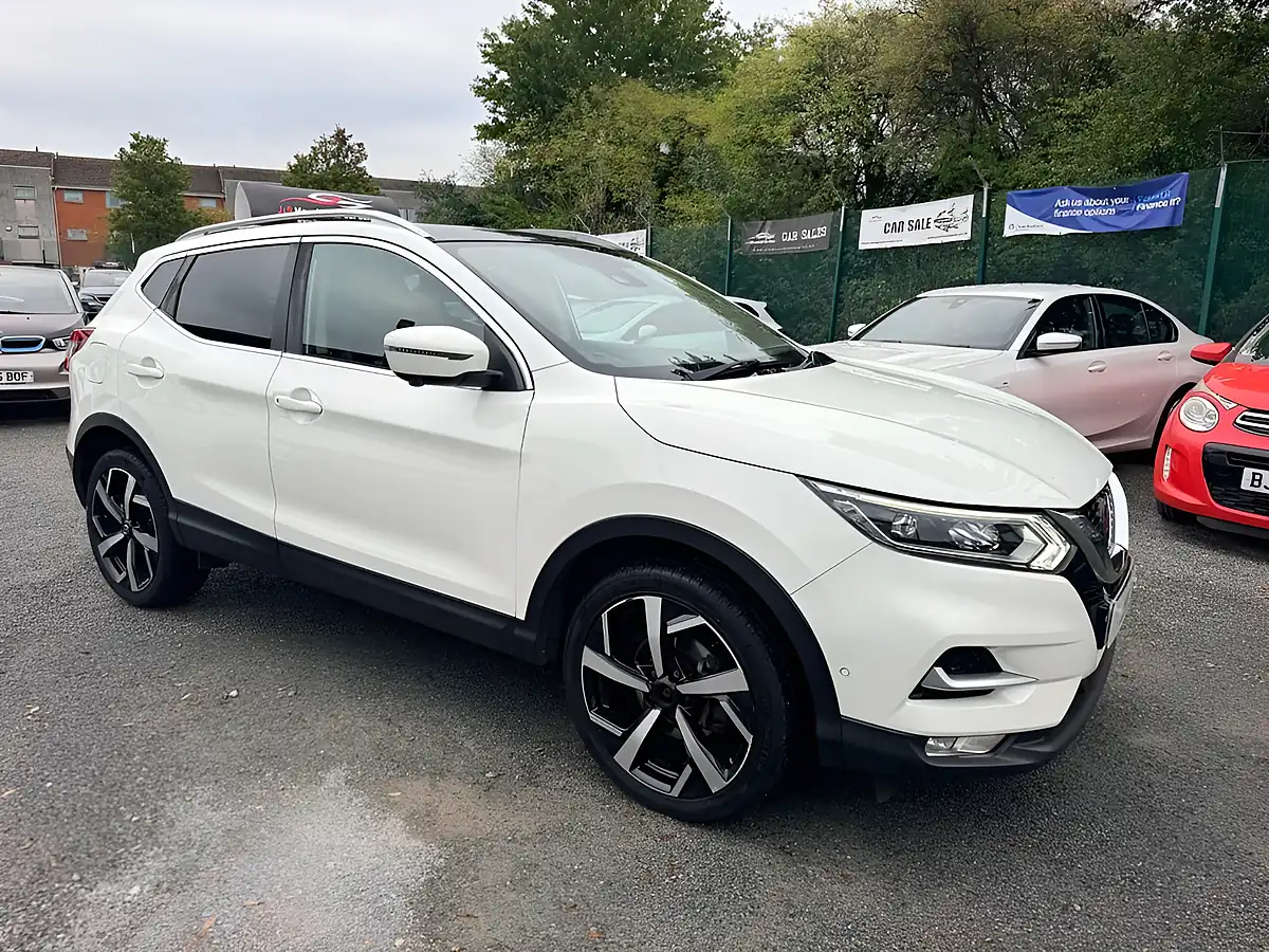 Used 2018 Nissan Qashqai Tekna White - Interior and Exterior details 2