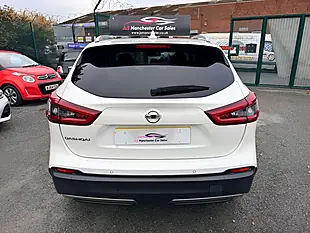 Used 2018 Nissan Qashqai Tekna White - Interior and Exterior details 7
