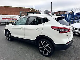 Used 2018 Nissan Qashqai Tekna White - Interior and Exterior details 9