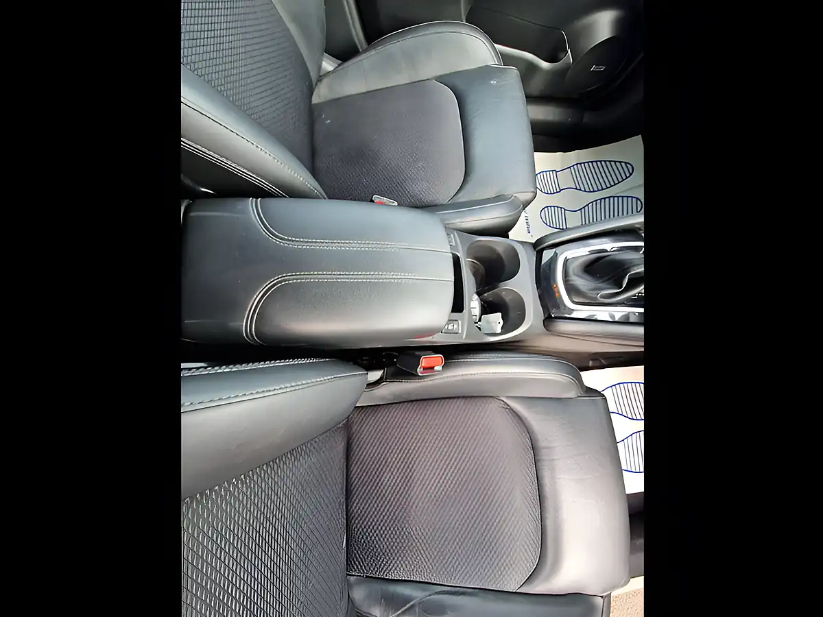 Used 2018 Nissan Qashqai Tekna Xtron White - Interior and Exterior details 13