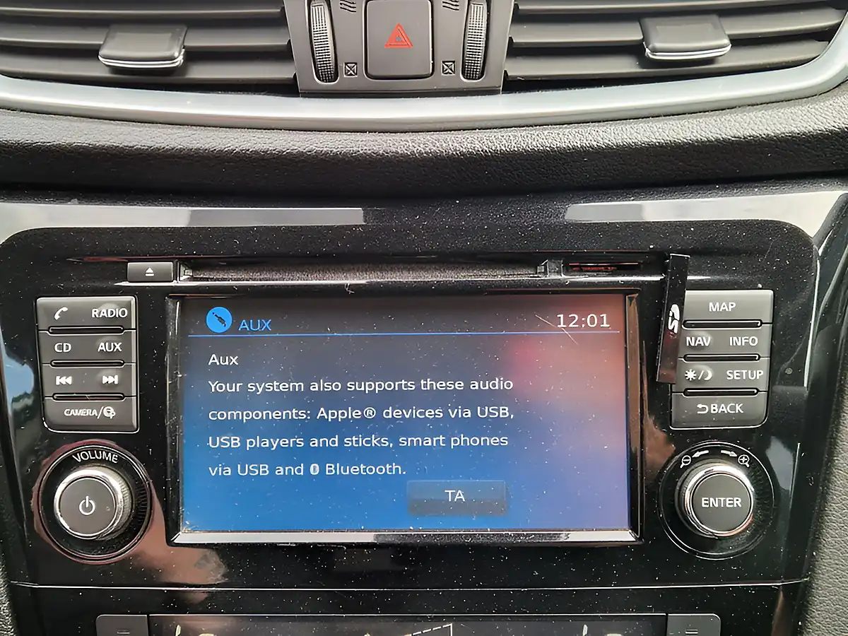 Used 2018 Nissan Qashqai Tekna Xtron White - Interior and Exterior details 20