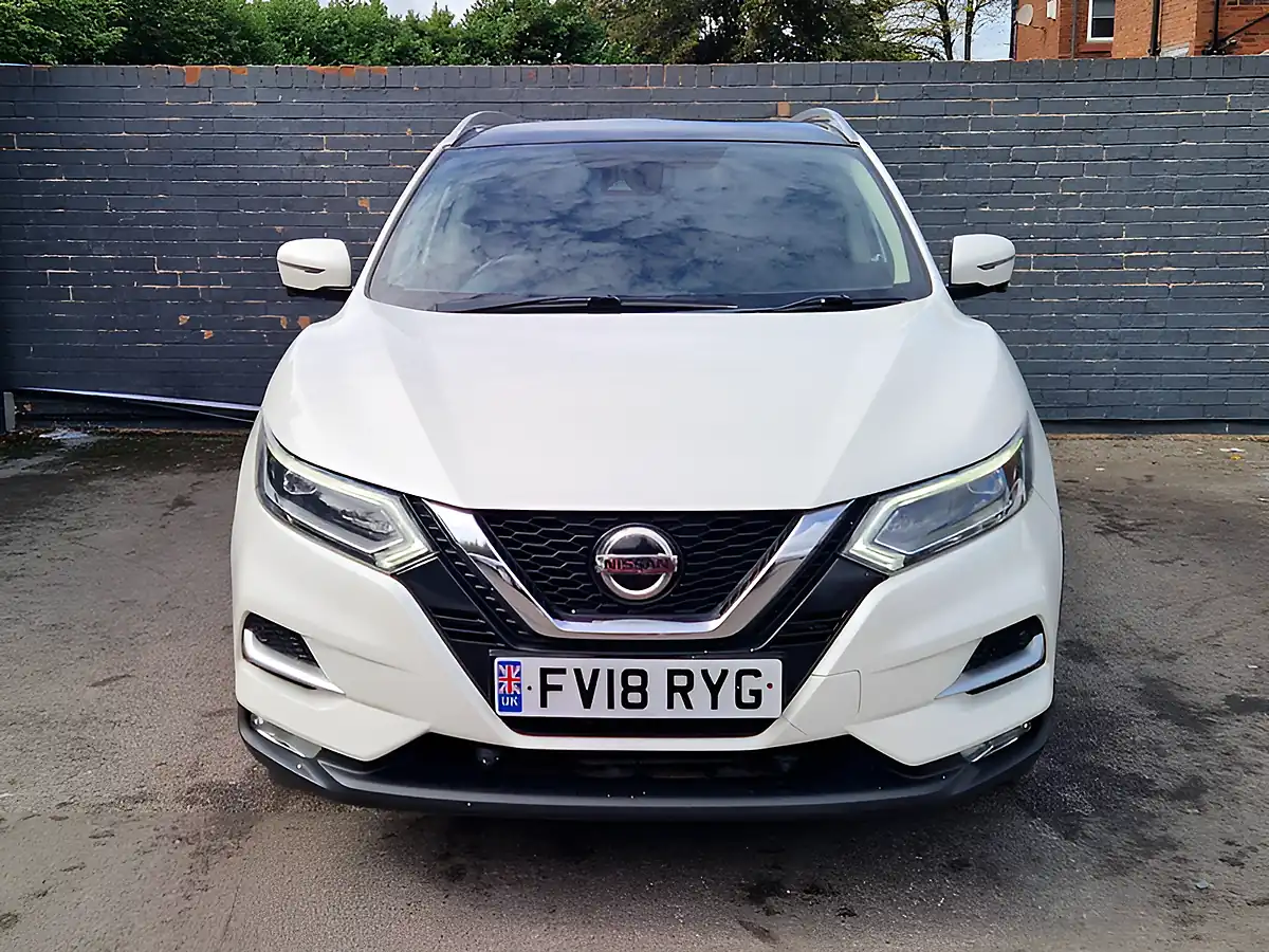 Used 2018 Nissan Qashqai Tekna Xtron White - Interior and Exterior details 4